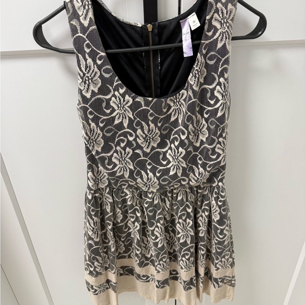 Elegant Black and Cream Floral Dress size Medium